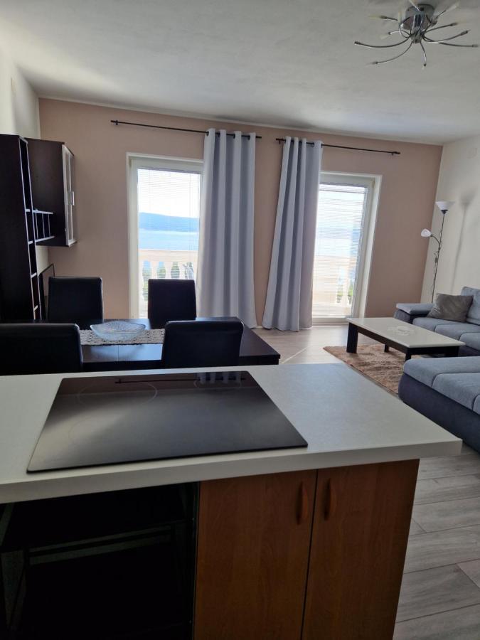 Apartments Velic Crikvenica Bagian luar foto