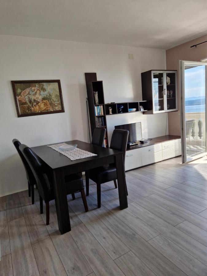 Apartments Velic Crikvenica Bagian luar foto