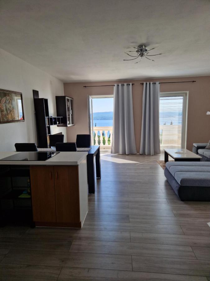 Apartments Velic Crikvenica Bagian luar foto