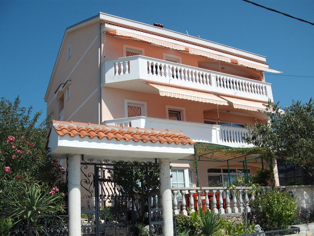 Apartments Velic Crikvenica Bagian luar foto