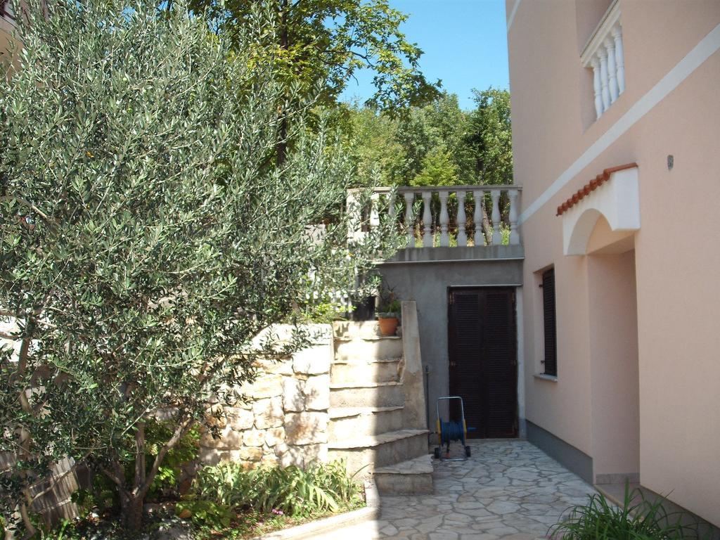 Apartments Velic Crikvenica Bagian luar foto