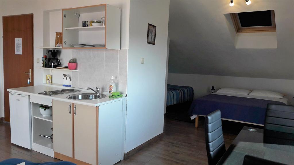 Apartments Velic Crikvenica Bagian luar foto