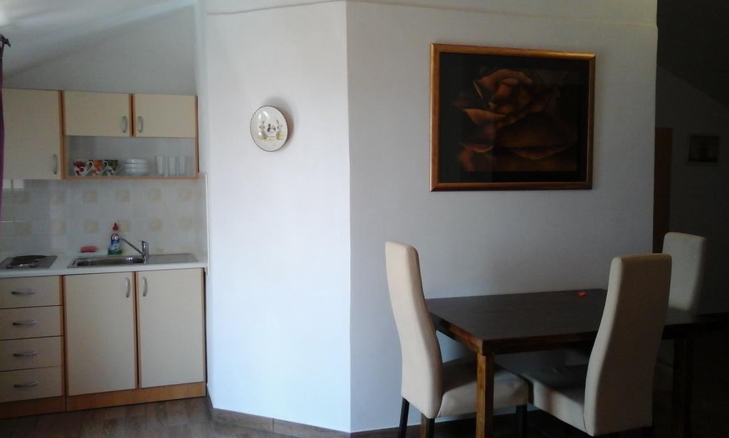 Apartments Velic Crikvenica Bagian luar foto