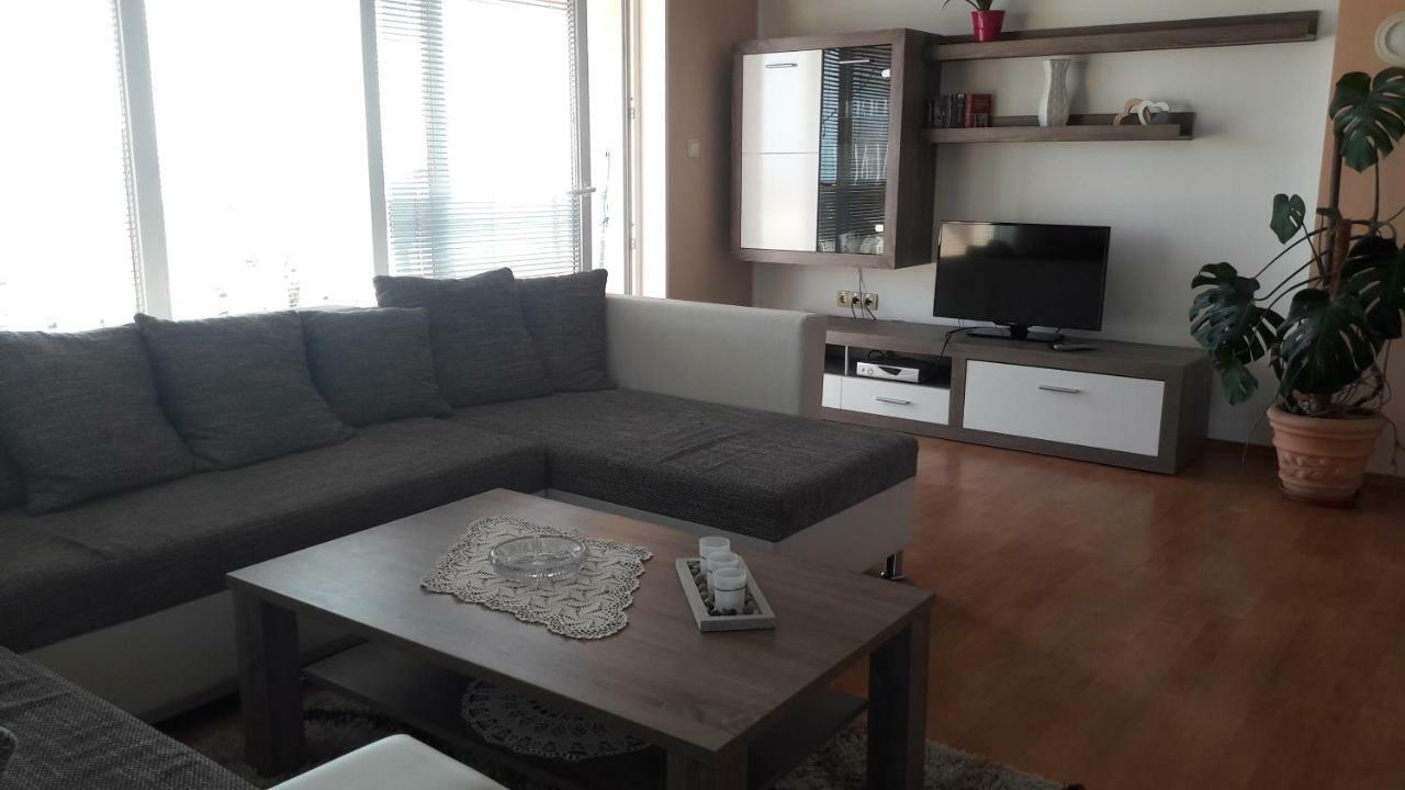 Apartments Velic Crikvenica Bagian luar foto